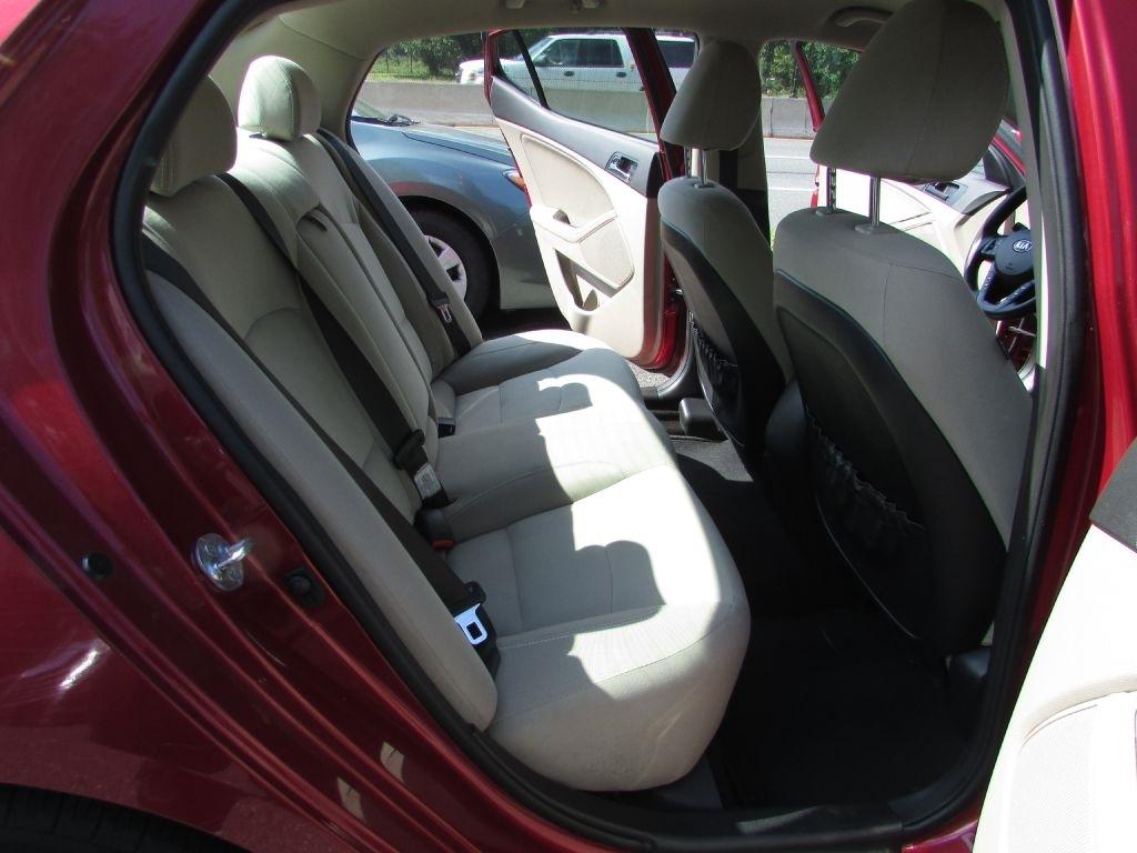 Kia Optima 4dr Sdn LX 2013