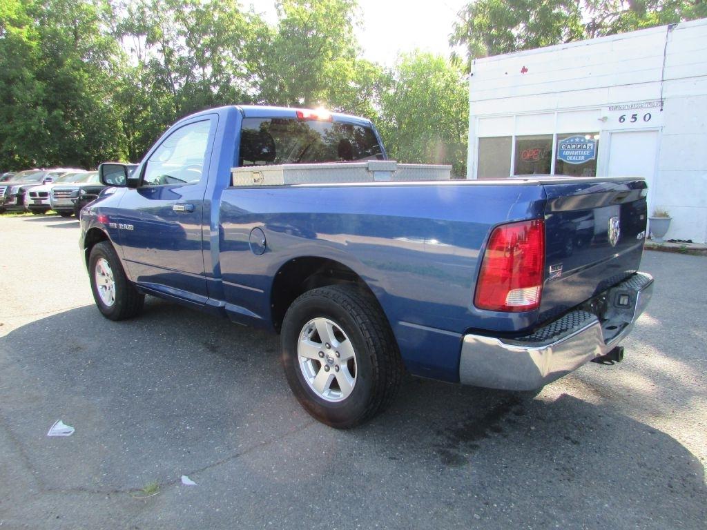 Dodge Ram 1500 4WD Reg Cab 120.5" SLT 2010