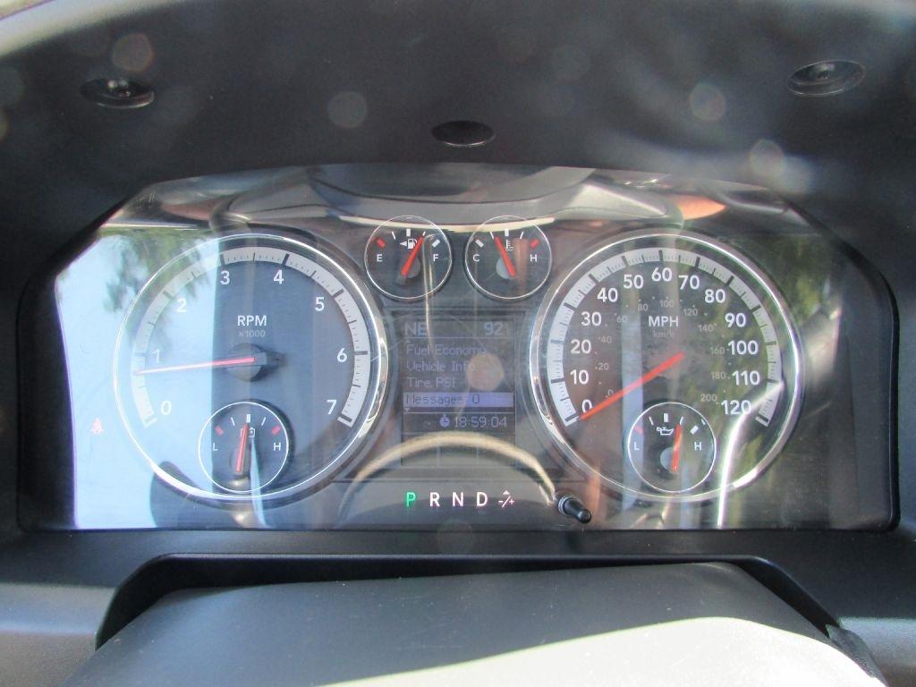 Dodge Ram 1500 4WD Reg Cab 120.5" SLT 2010