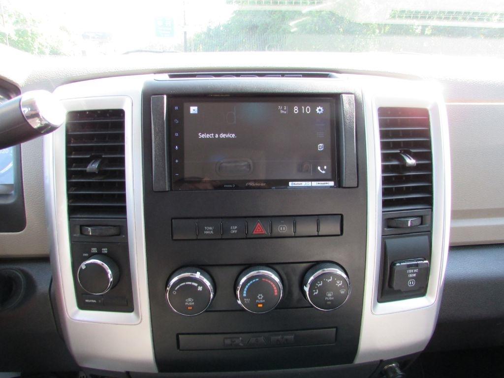 Dodge Ram 1500 4WD Reg Cab 120.5" SLT 2010