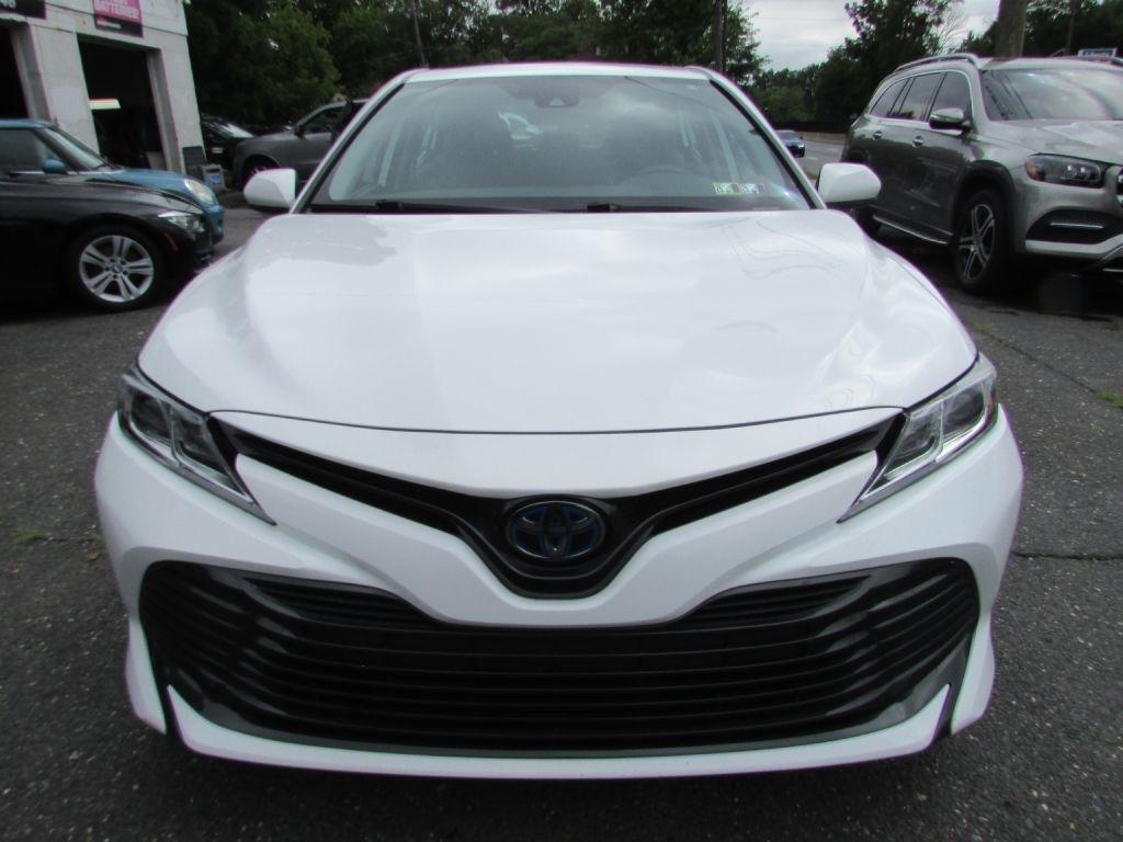 Toyota Camry Hybrid LE CVT (Natl) 2020