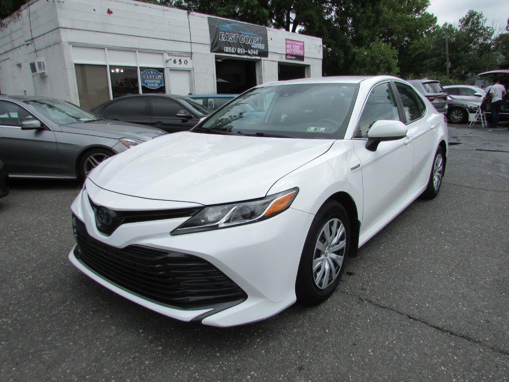 Toyota Camry Hybrid LE CVT (Natl) 2020