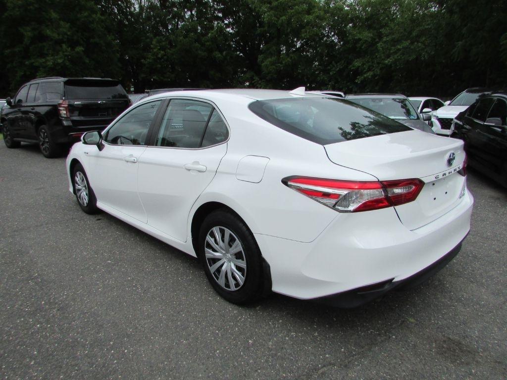 Toyota Camry Hybrid LE CVT (Natl) 2020