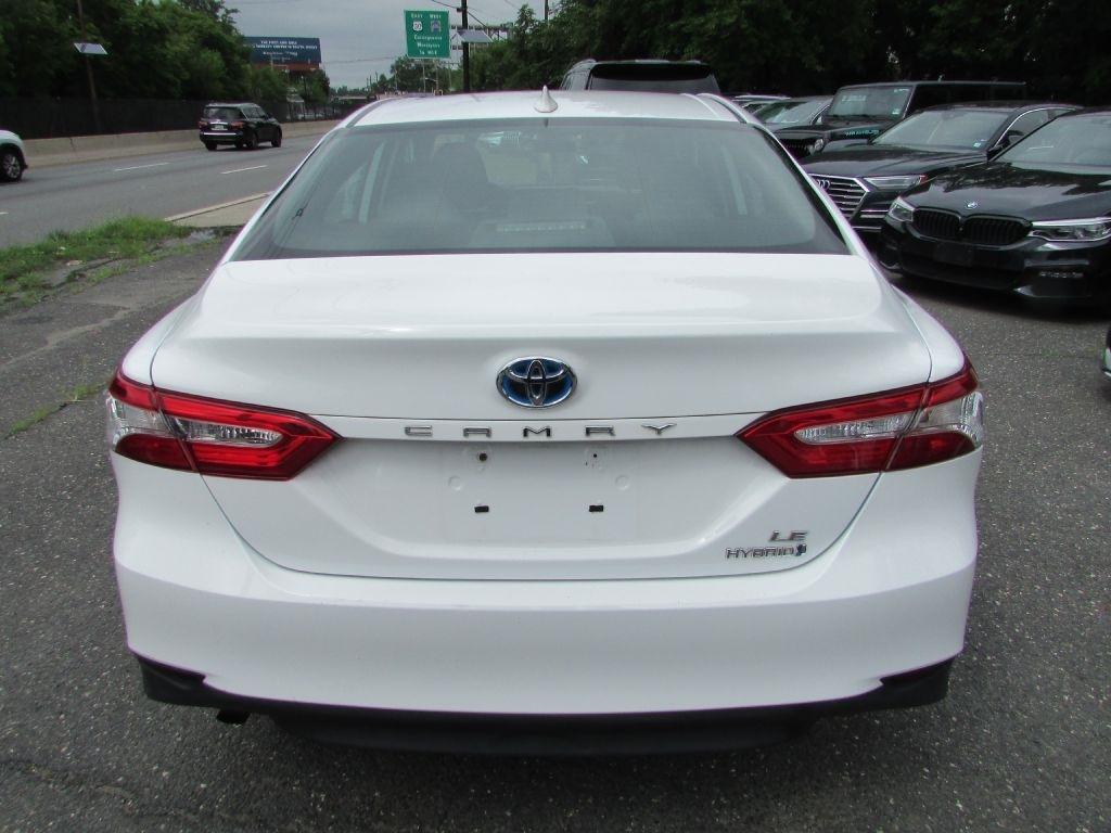 Toyota Camry Hybrid LE CVT (Natl) 2020