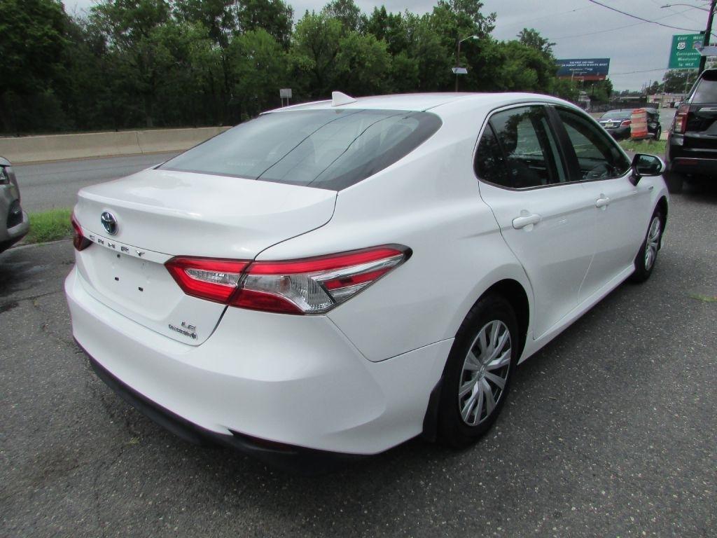 Toyota Camry Hybrid LE CVT (Natl) 2020