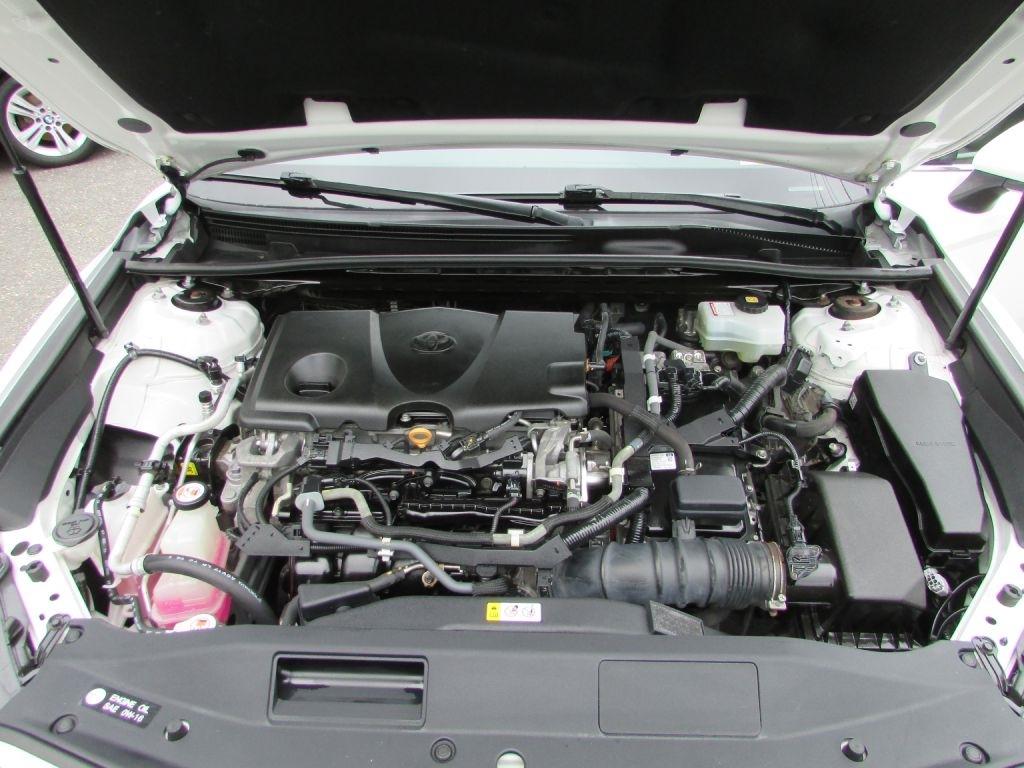 Toyota Camry Hybrid LE CVT (Natl) 2020