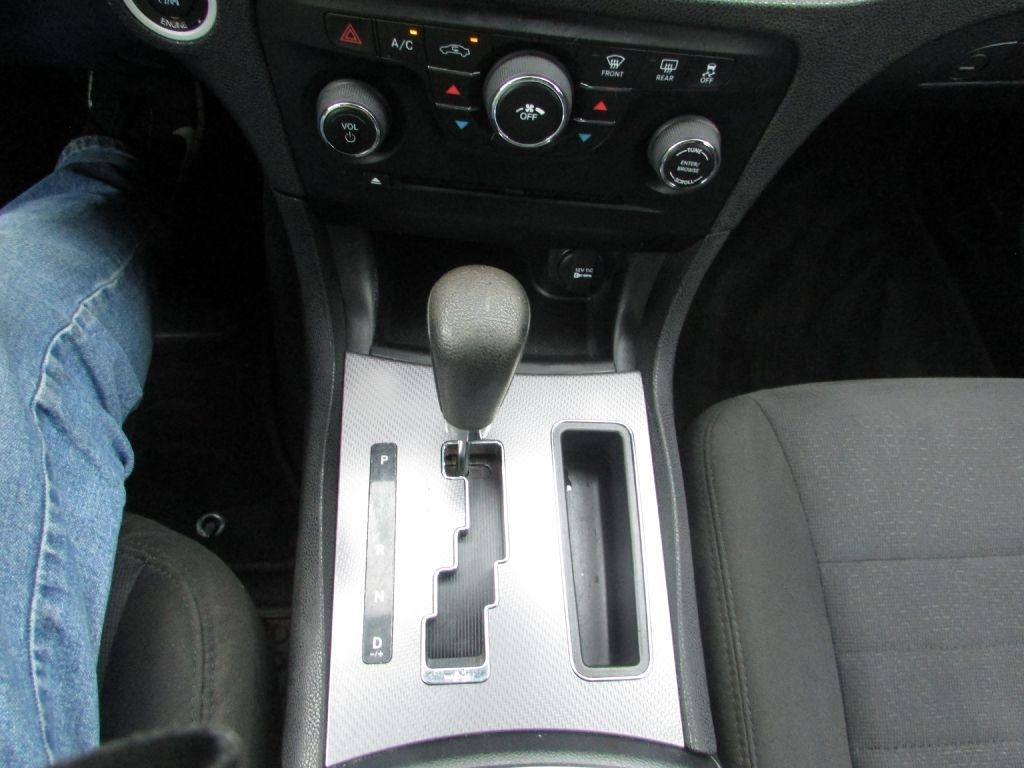 Dodge Charger 4dr Sdn SE RWD 2014