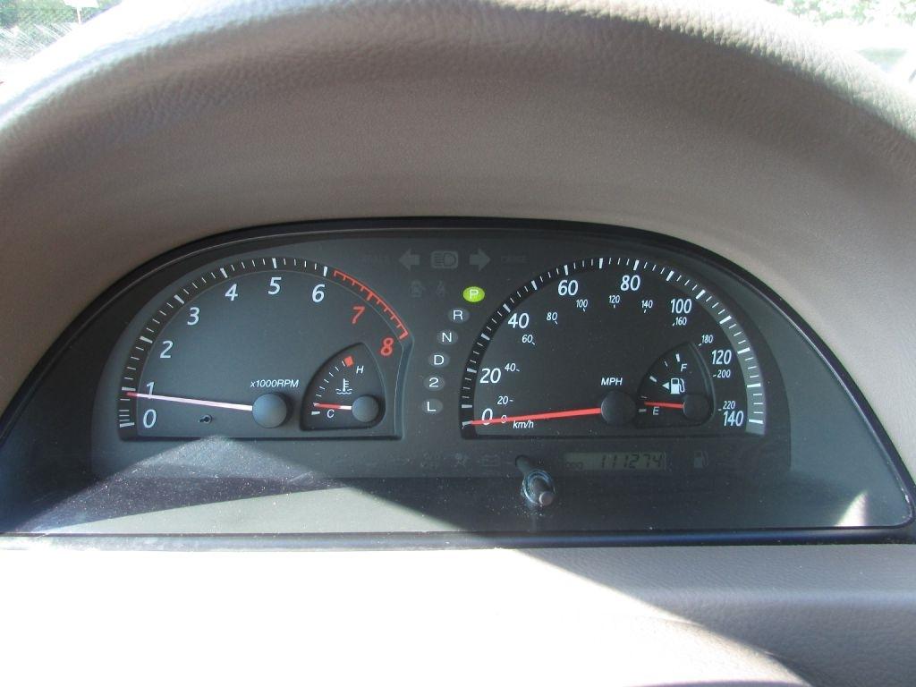 Toyota Camry 4dr Sdn XLE Auto (Natl) 2004