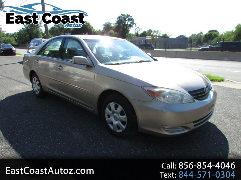 Toyota Camry 4dr Sdn XLE Auto (Natl) 2004