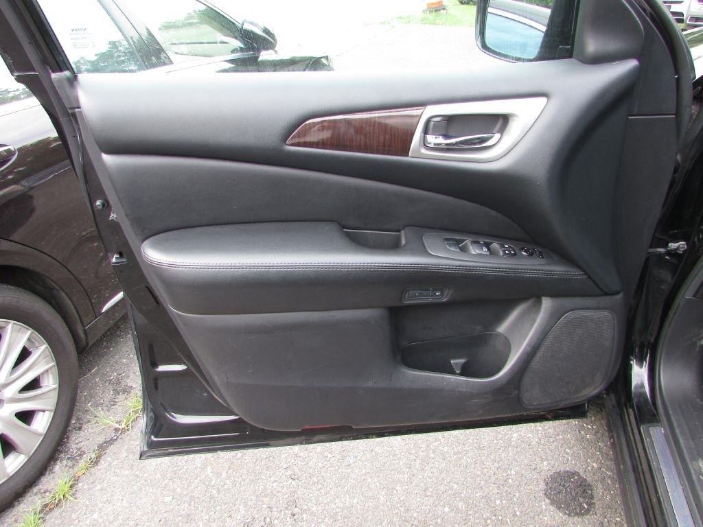 Nissan Pathfinder 4WD 4dr Platinum 2014