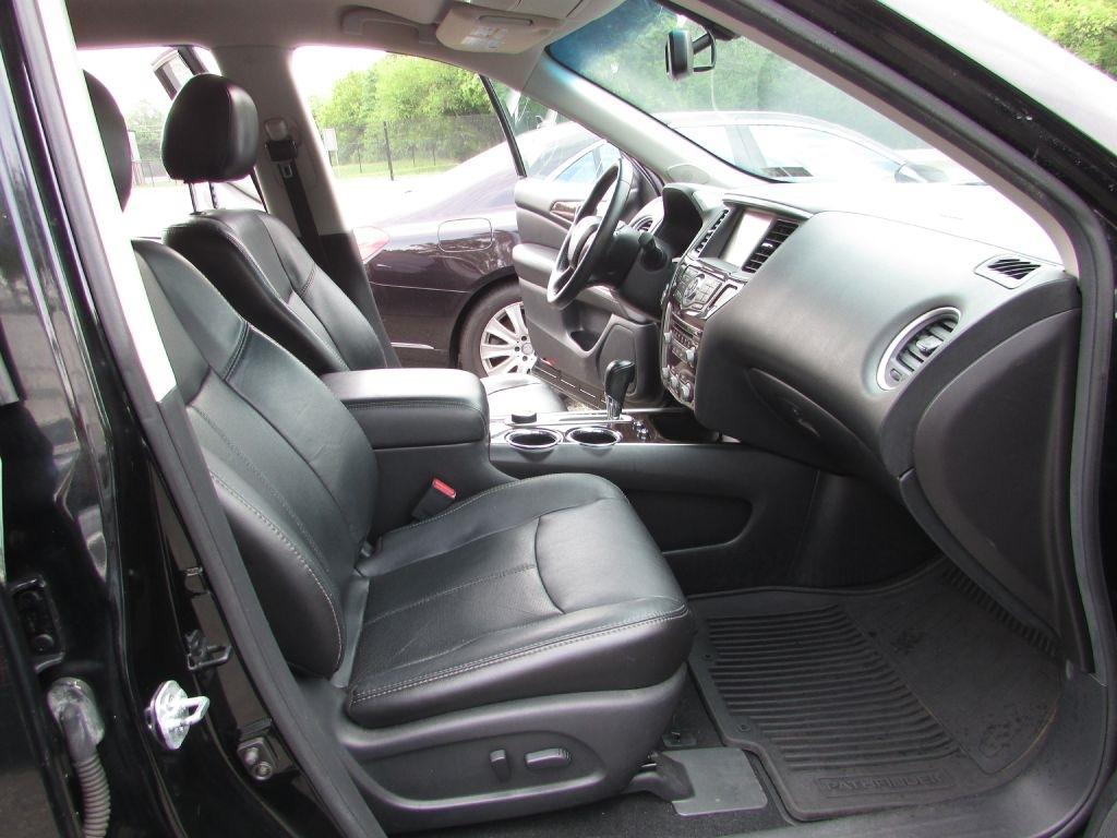 Nissan Pathfinder 4WD 4dr Platinum 2014