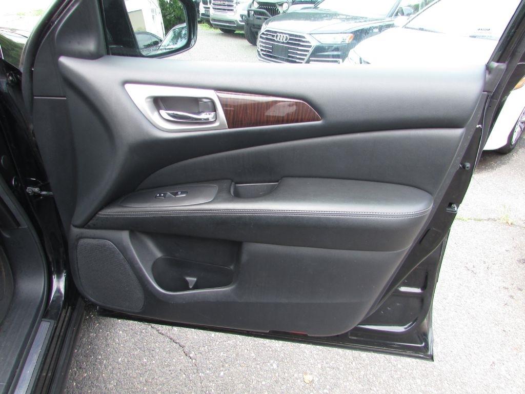 Nissan Pathfinder 4WD 4dr Platinum 2014