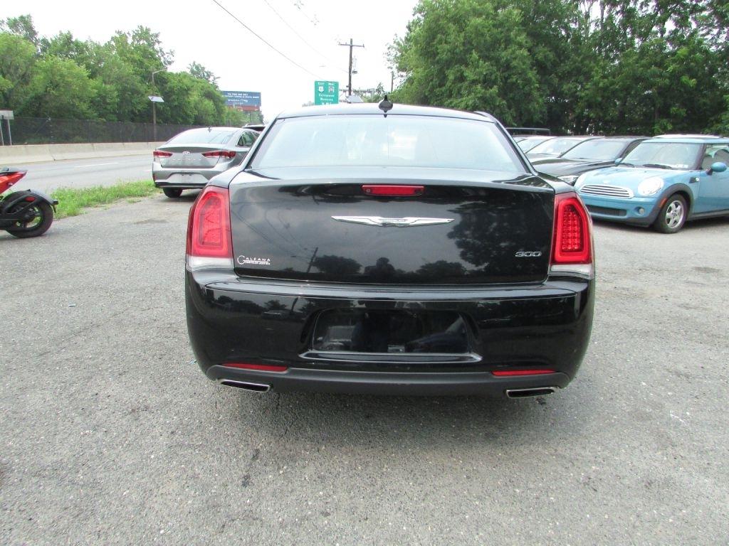 Chrysler 300 Touring RWD 2019