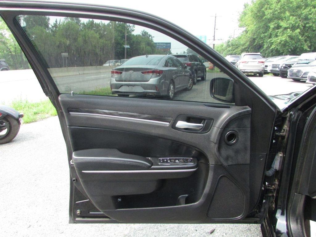 Chrysler 300 Touring RWD 2019