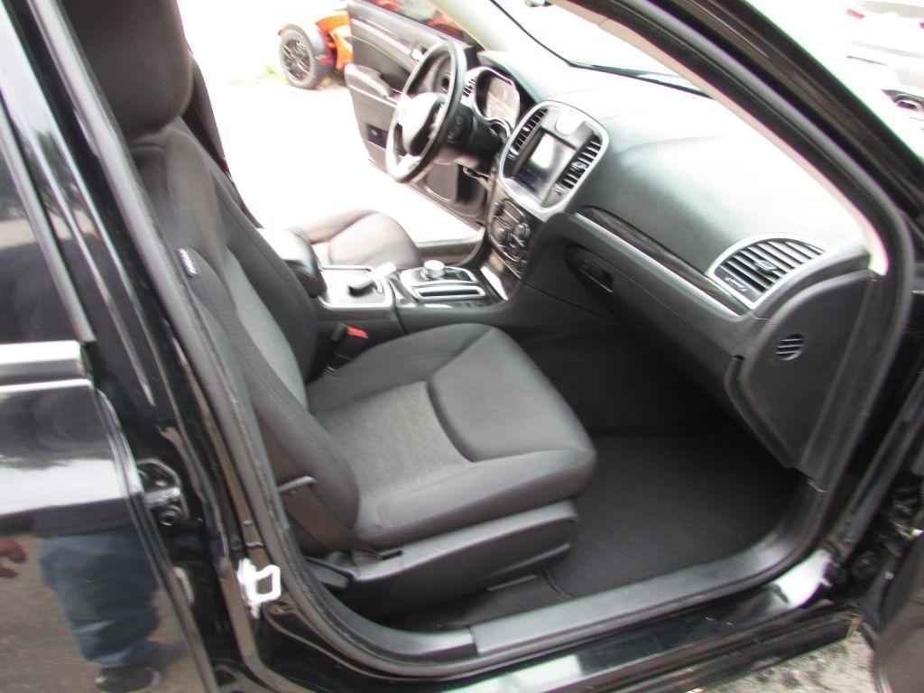 Chrysler 300 Touring RWD 2019
