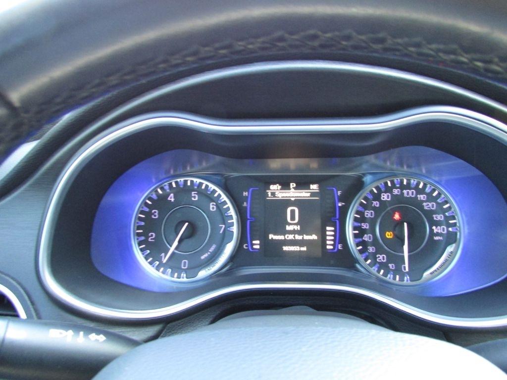 Chrysler 200 4dr Sdn Limited Platinum FWD 2016