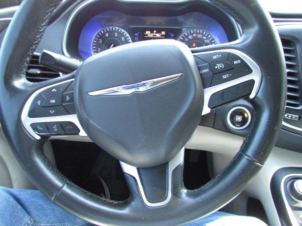 Chrysler 200 4dr Sdn Limited Platinum FWD 2016