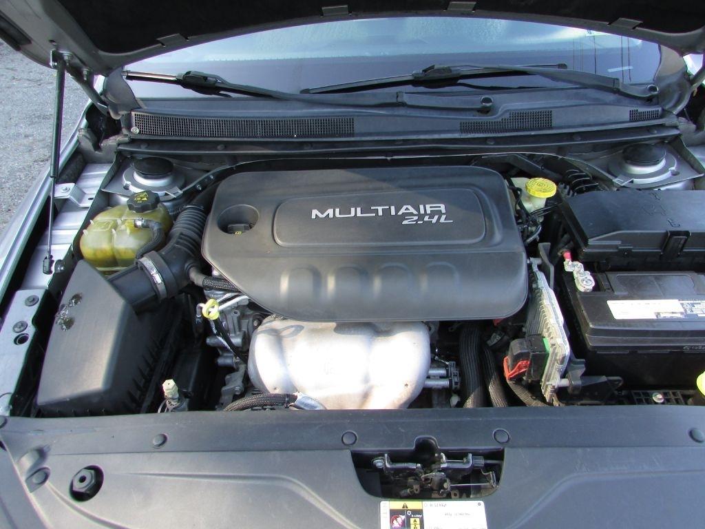 Chrysler 200 4dr Sdn Limited Platinum FWD 2016