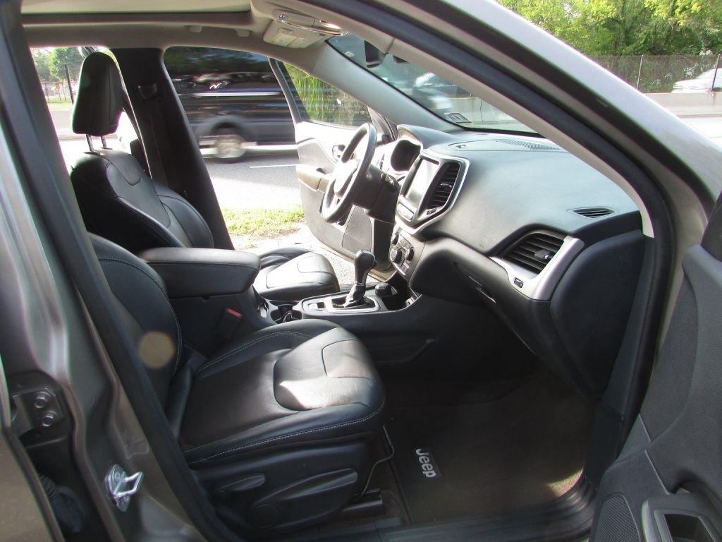 Jeep Cherokee 4WD 4dr Limited 2016