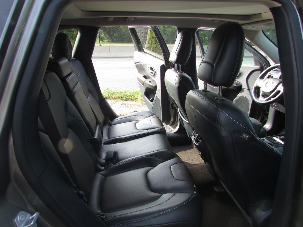 Jeep Cherokee 4WD 4dr Limited 2016