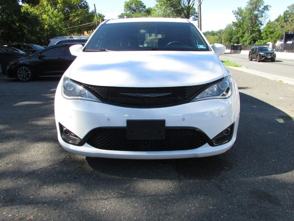 Chrysler Pacifica Touring FWD 2020