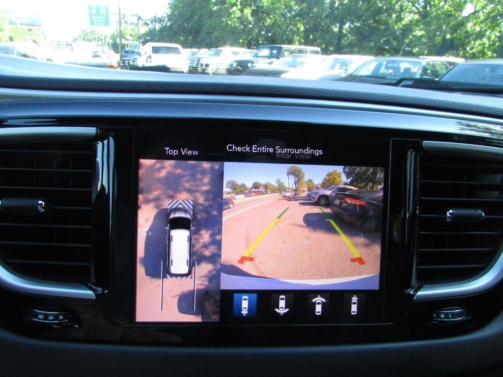 Chrysler Pacifica Touring FWD 2020