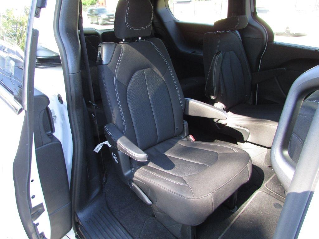 Chrysler Pacifica Touring FWD 2020