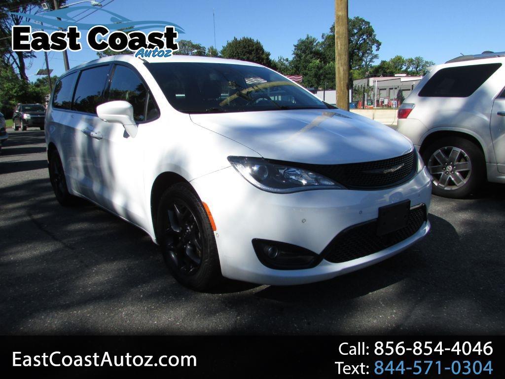 2020 Chrysler Pacifica Touring FWD