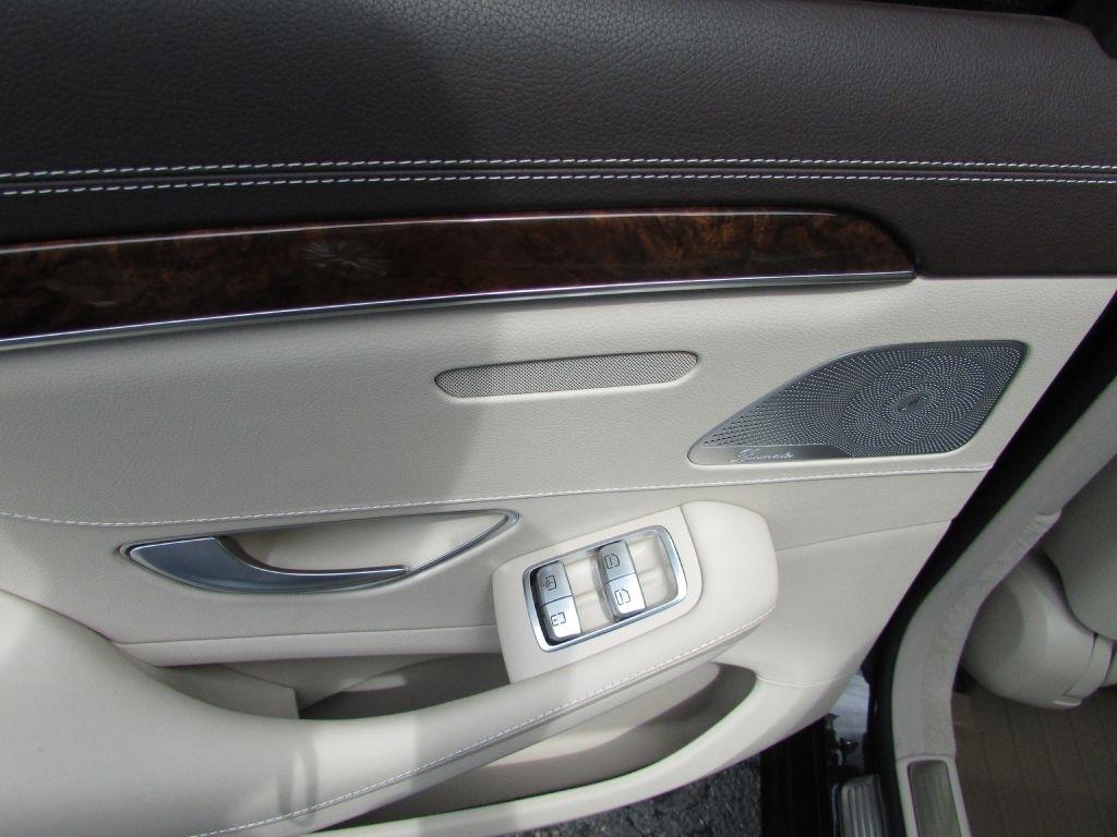 Mercedes-Benz S-Class 4dr Sdn S 550 4MATIC 2015