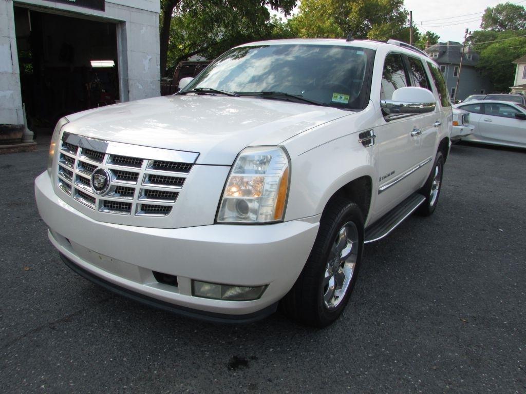 Cadillac Escalade AWD 4dr 2007