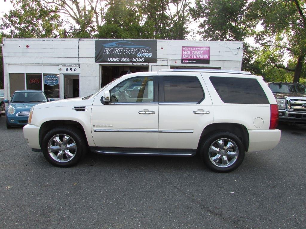 Cadillac Escalade AWD 4dr 2007