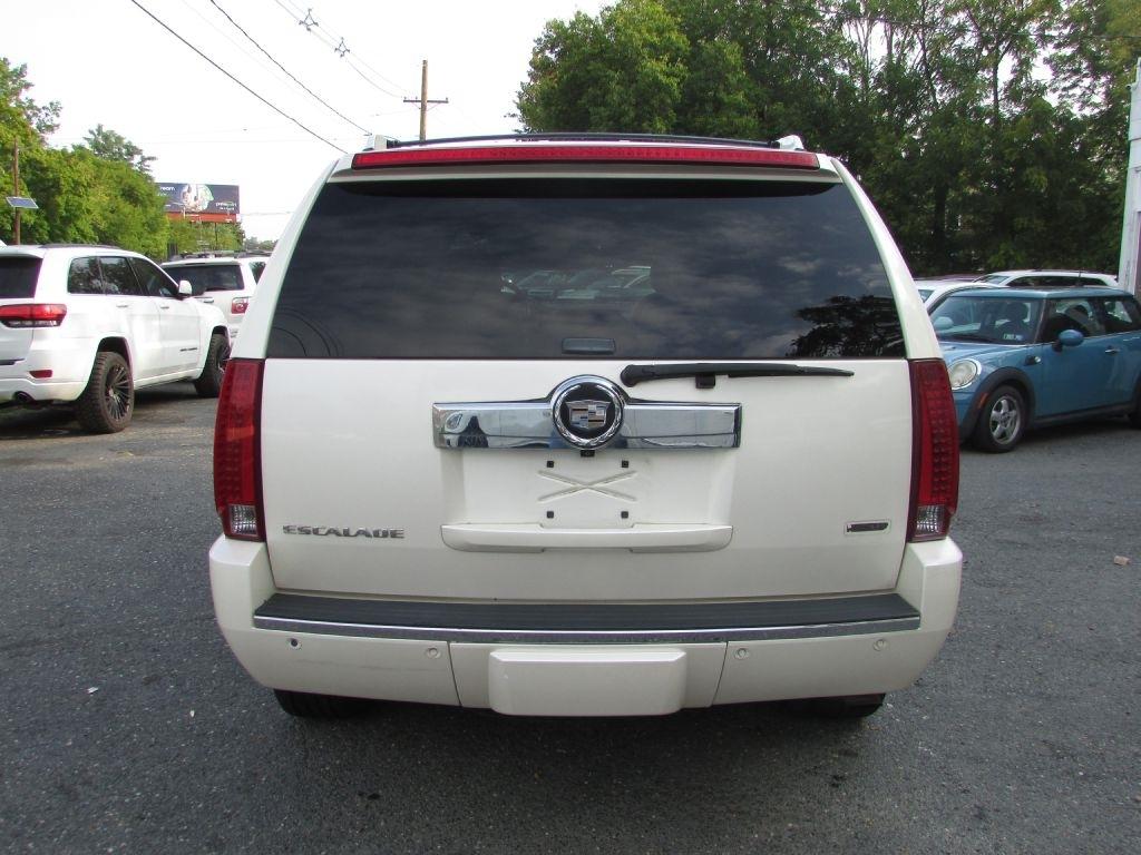 Cadillac Escalade AWD 4dr 2007