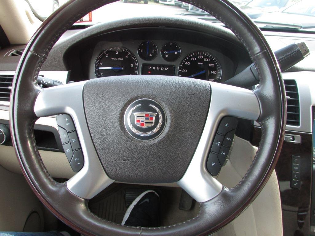 Cadillac Escalade AWD 4dr 2007