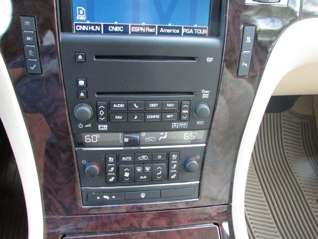 Cadillac Escalade AWD 4dr 2007