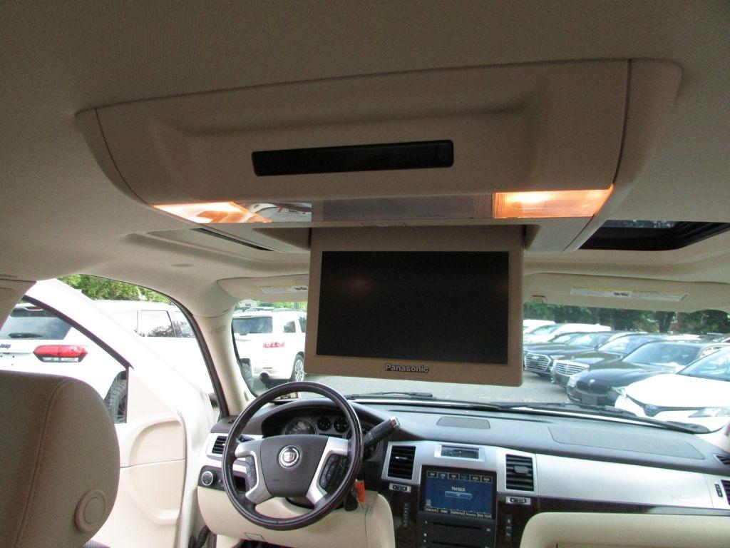 Cadillac Escalade AWD 4dr 2007