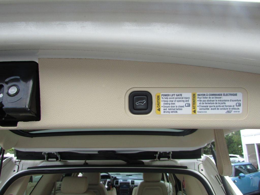 Cadillac Escalade AWD 4dr 2007