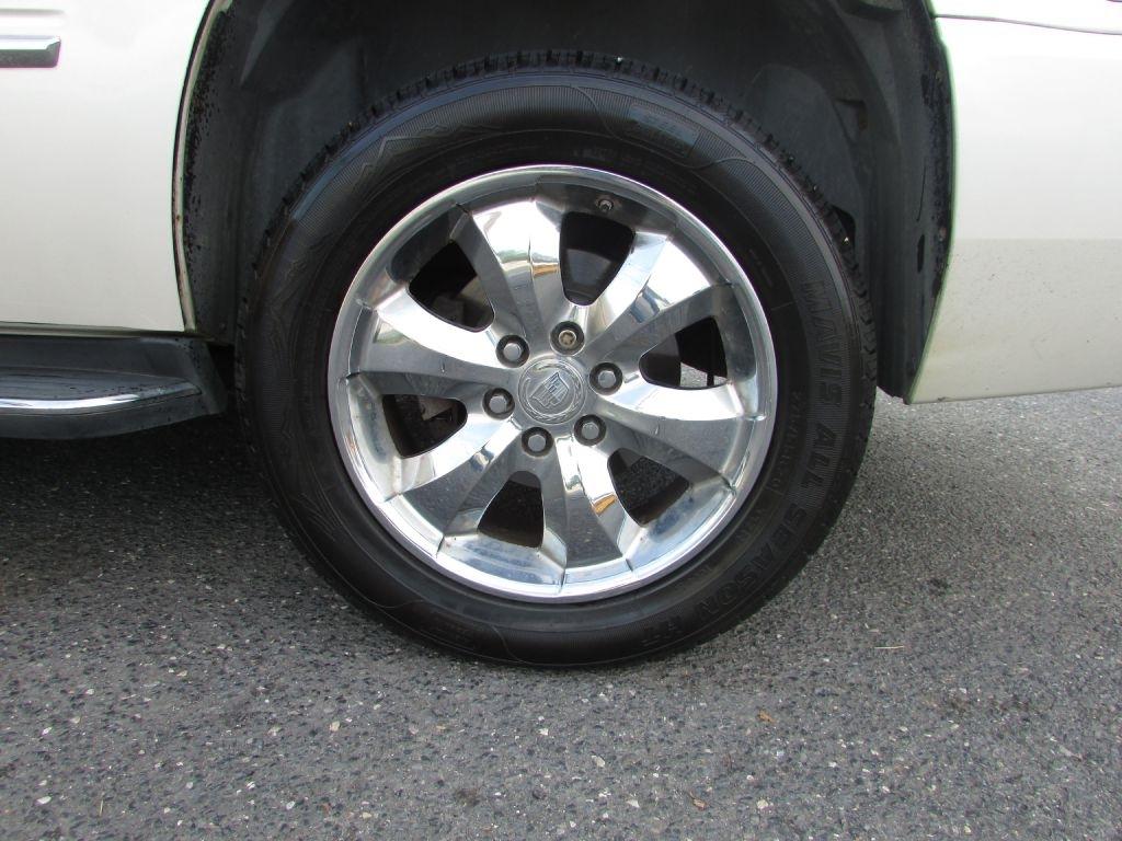 Cadillac Escalade AWD 4dr 2007