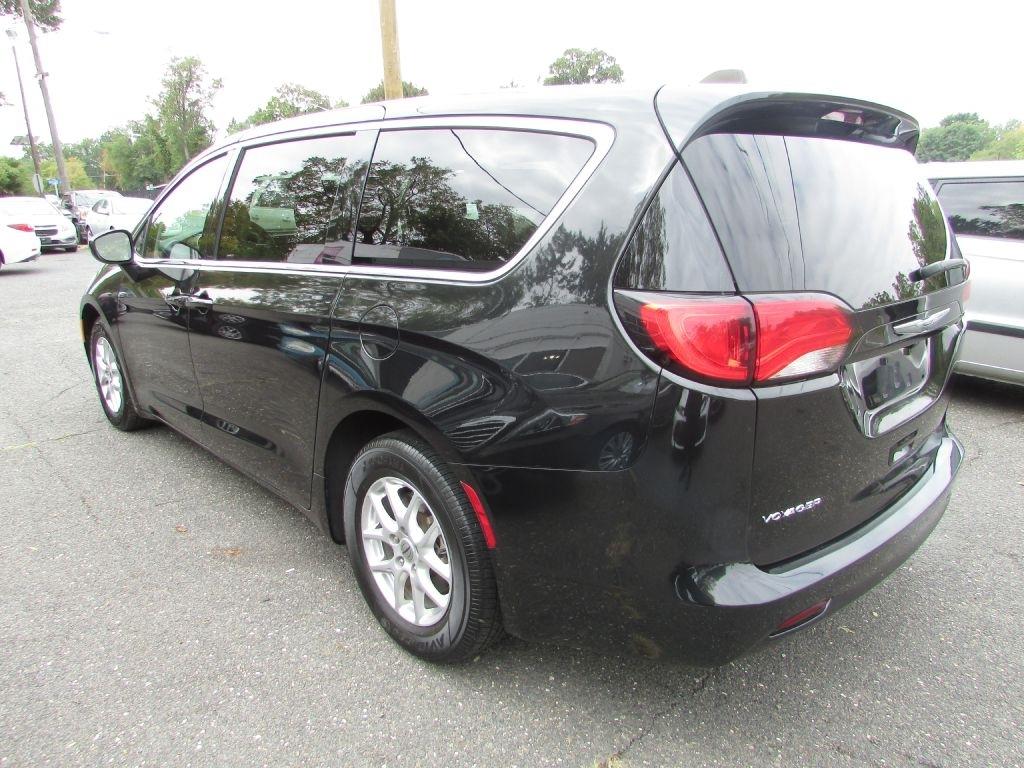 Chrysler Voyager LX FWD 2023