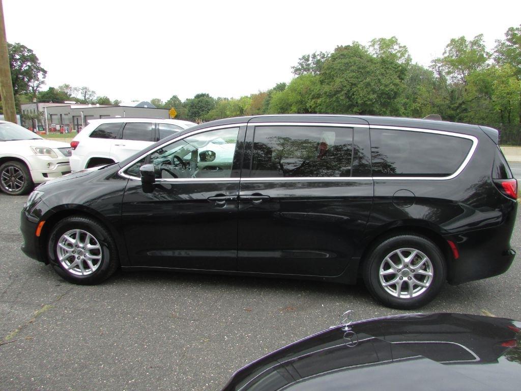 Chrysler Voyager LX FWD 2023