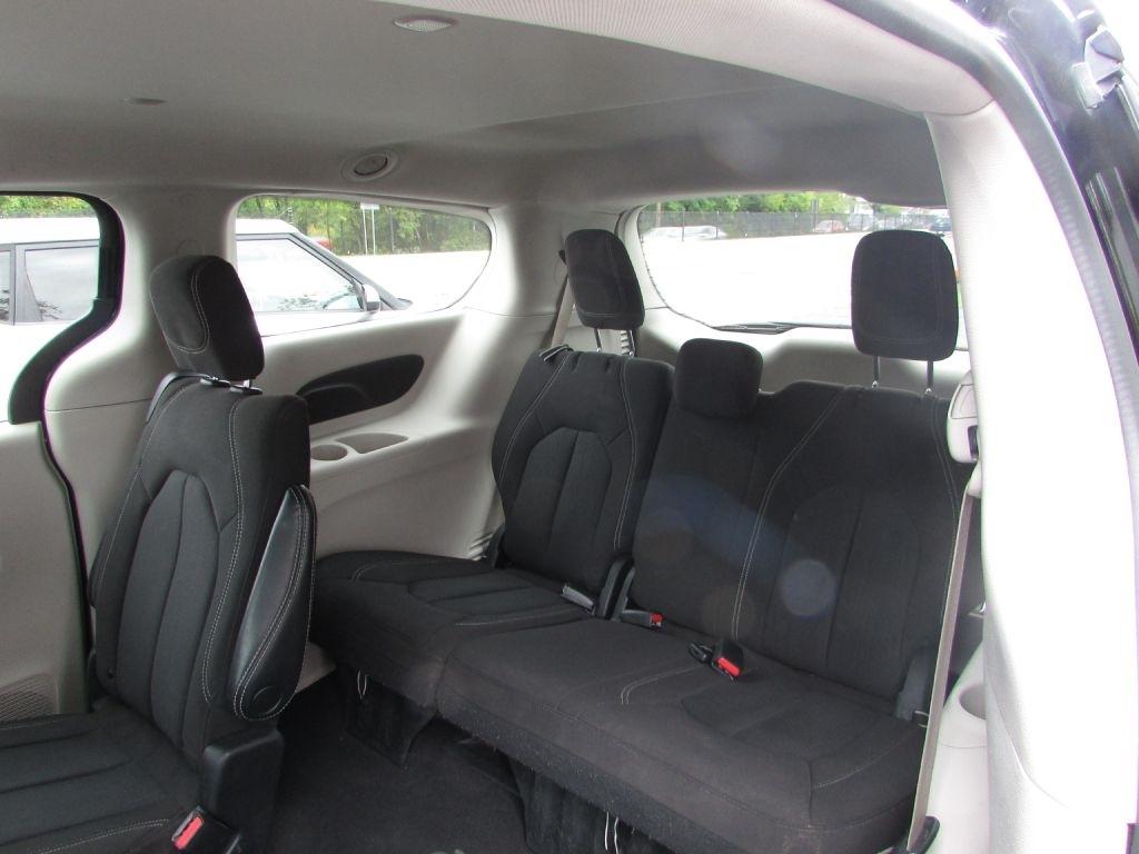 Chrysler Voyager LX FWD 2023