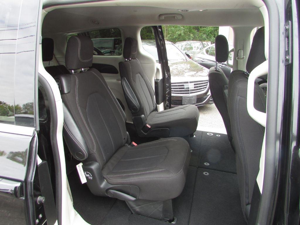 Chrysler Voyager LX FWD 2023