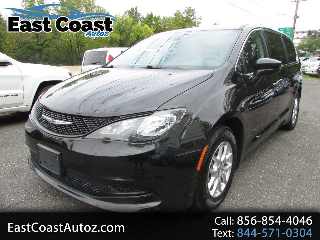 2023 Chrysler Voyager LX FWD