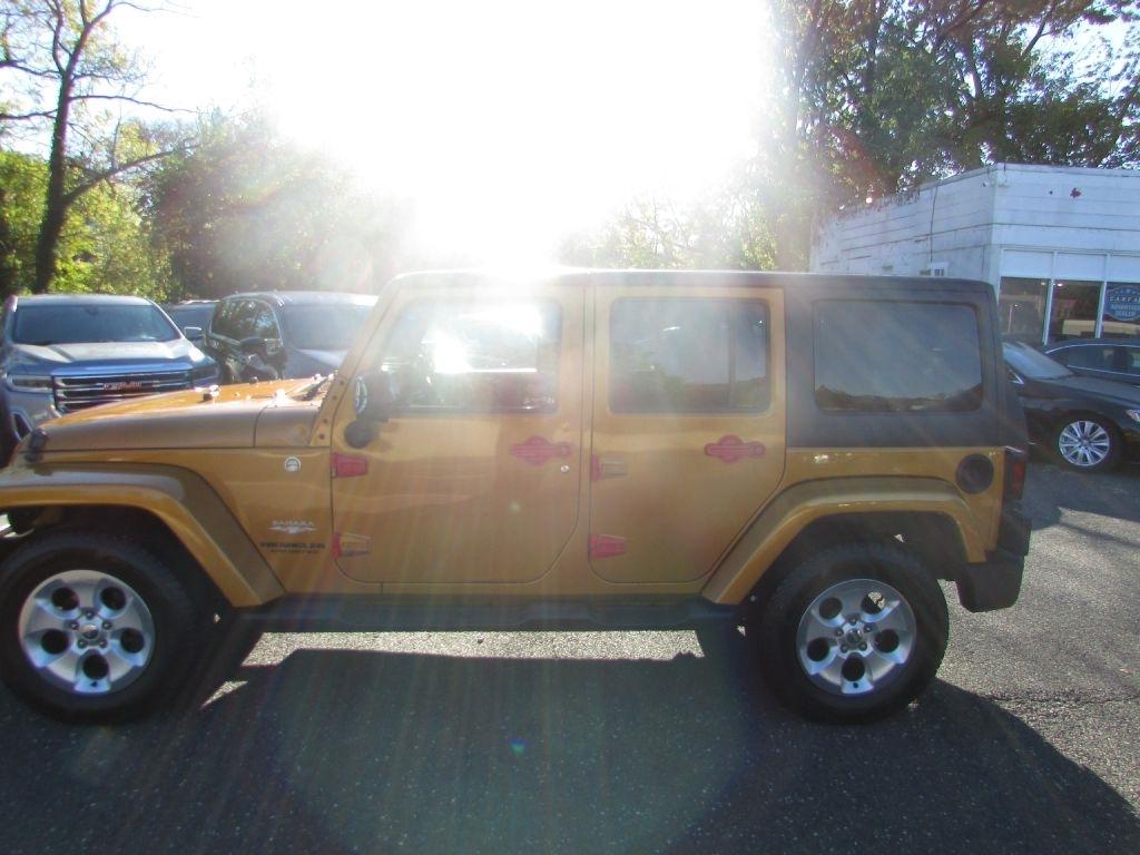 Jeep Wrangler Unlimited 4WD 4dr Sahara 2014