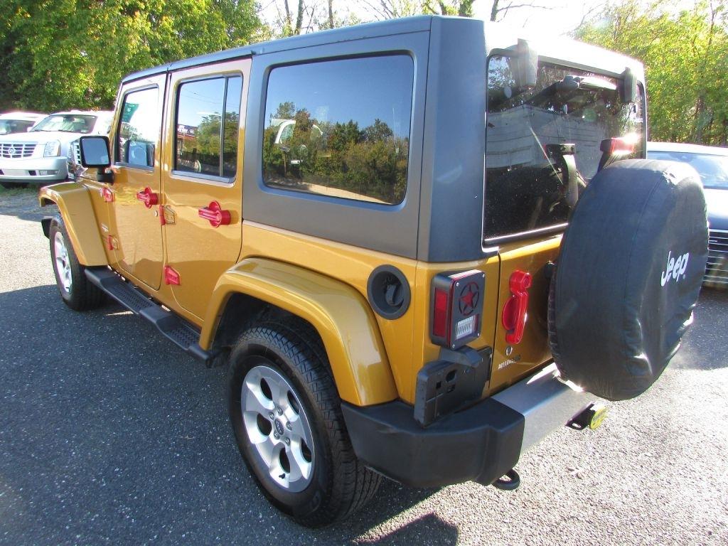 Jeep Wrangler Unlimited 4WD 4dr Sahara 2014