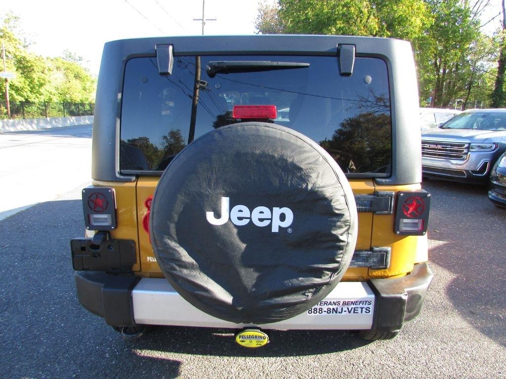 Jeep Wrangler Unlimited 4WD 4dr Sahara 2014