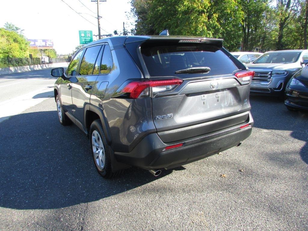 Toyota RAV4 LE AWD (Natl) 2022