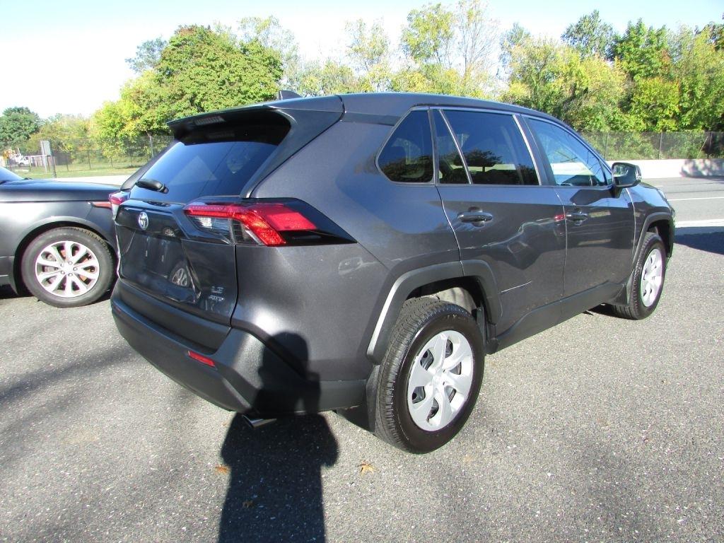 Toyota RAV4 LE AWD (Natl) 2022