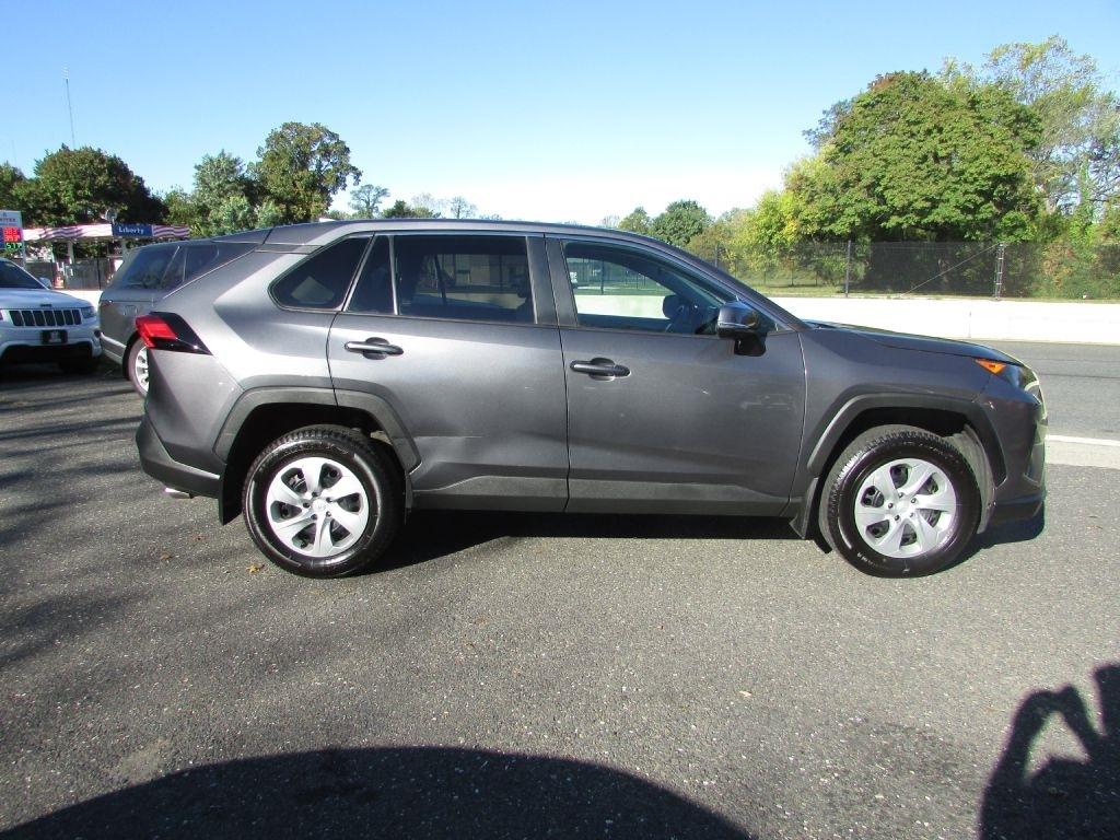Toyota RAV4 LE AWD (Natl) 2022