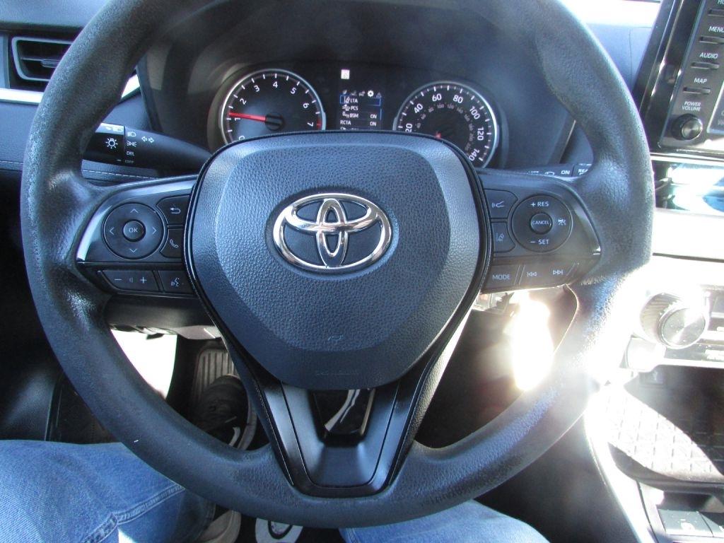 Toyota RAV4 LE AWD (Natl) 2022