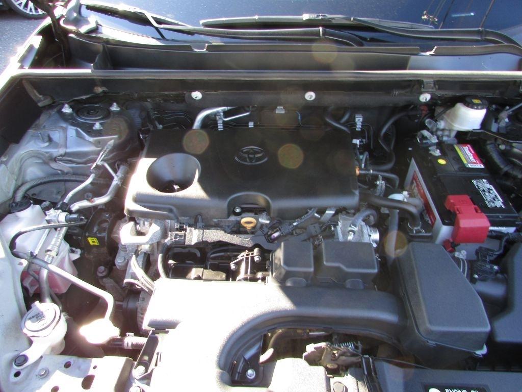 Toyota RAV4 LE AWD (Natl) 2022